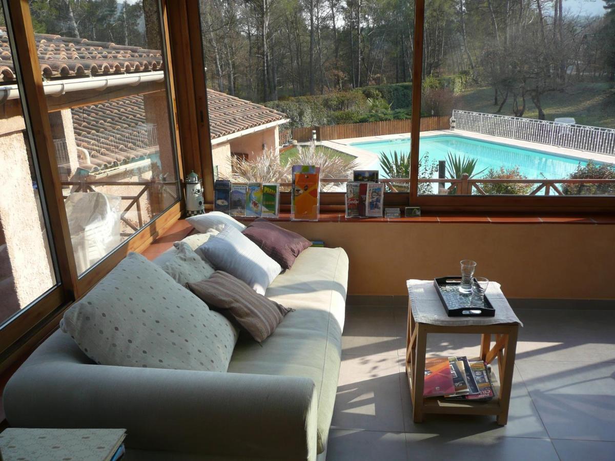 Villa Victoria Gréasque Pokoj fotografie